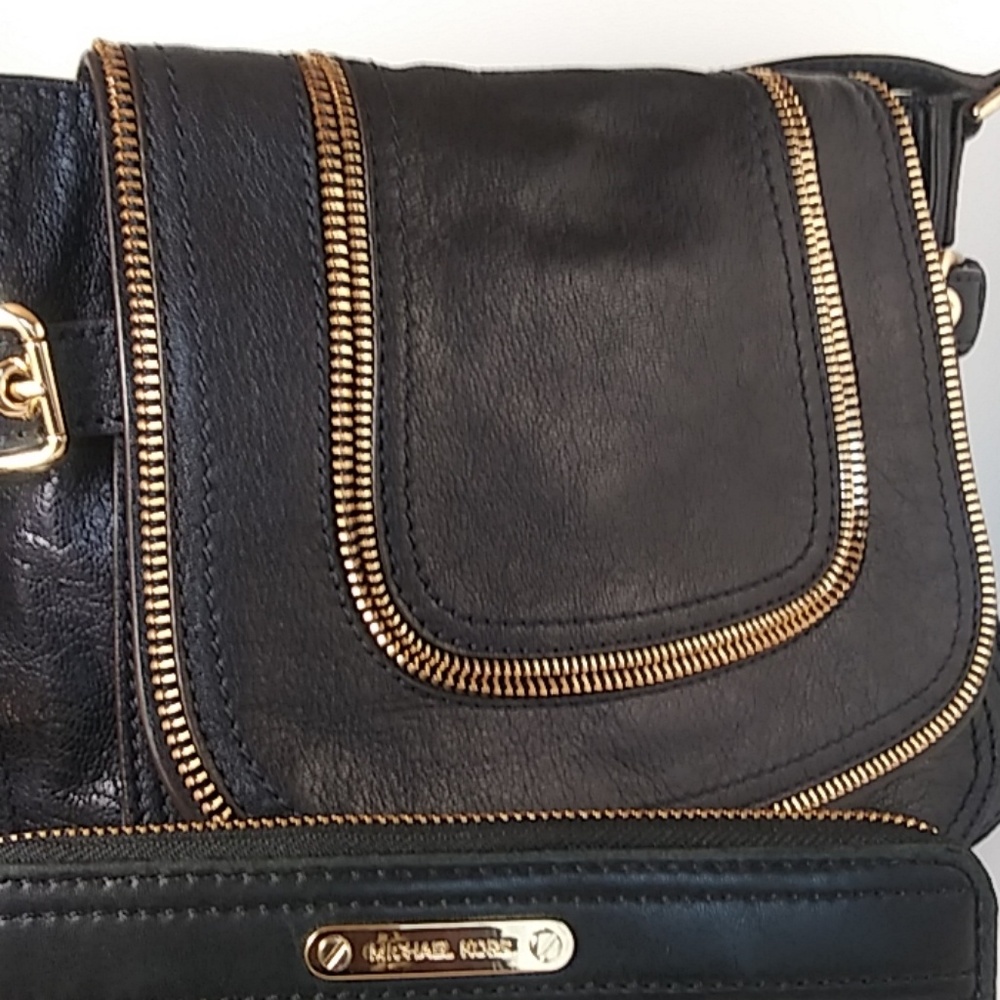 Michael Kors handbag and Wallet set